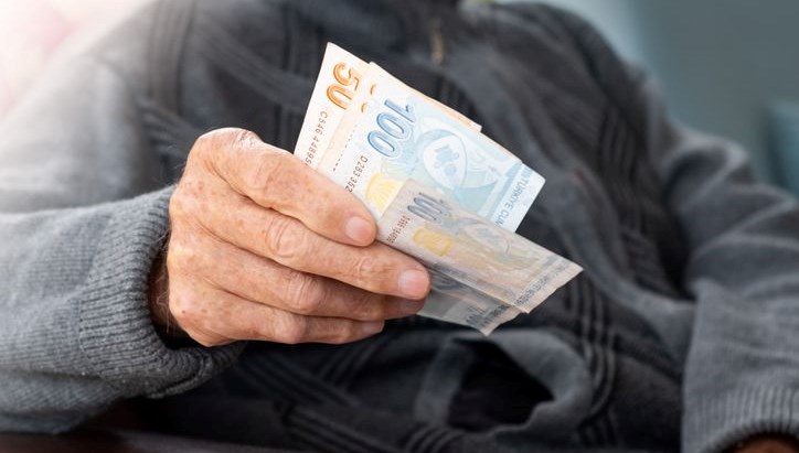 emekli ikramiyesi 4 bin tl oluyor teklif yarin genel kurula gelecek swvJrkmO