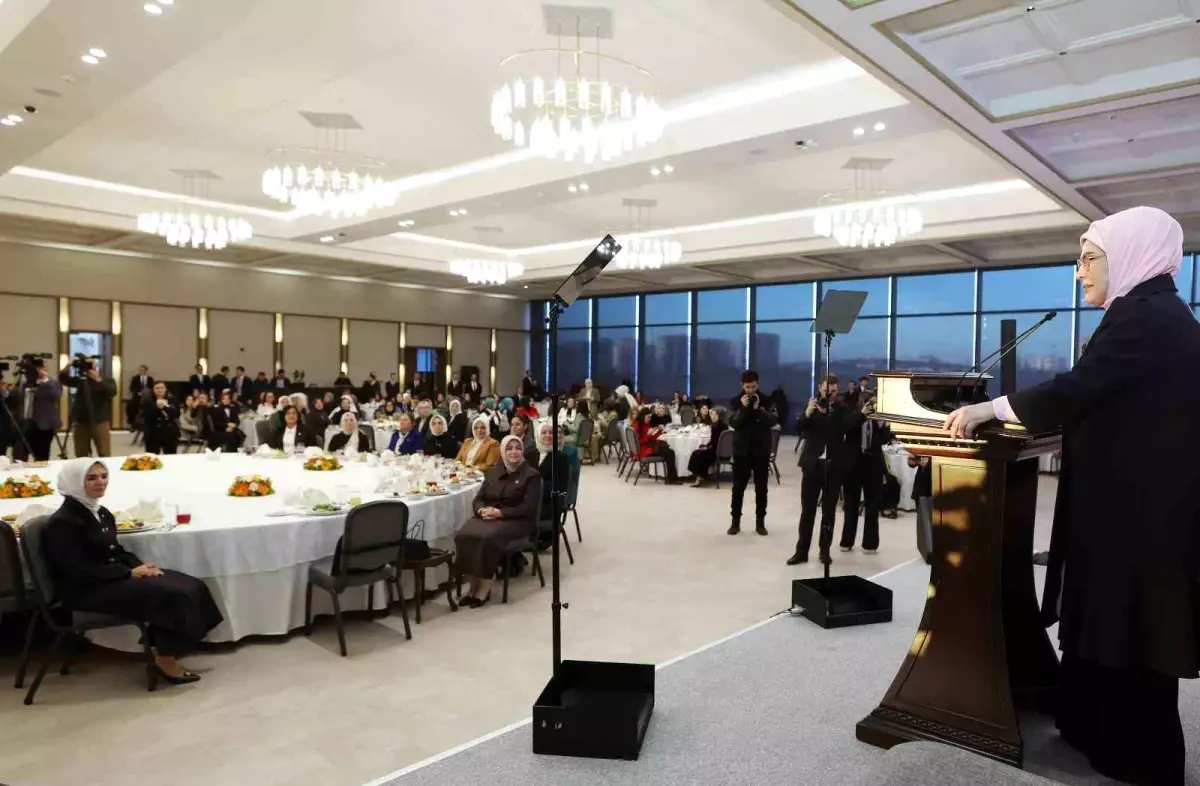 emine erdogan ak parti bayan kollarinin basarisi emsalsizdir ZZEbp8pw