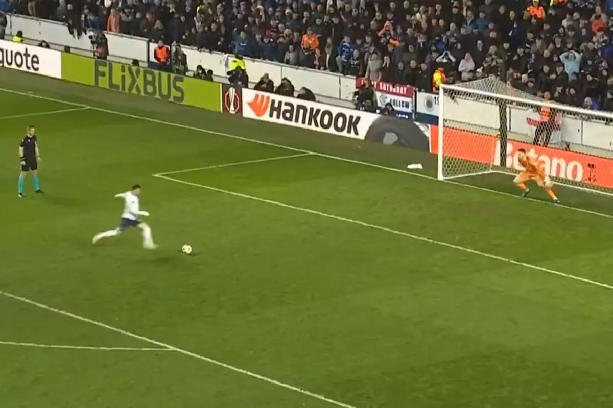 en son 5 sene evvel kullanmis herkes mert hakanin attigi penaltiyi konusuyor zRvFb8O8