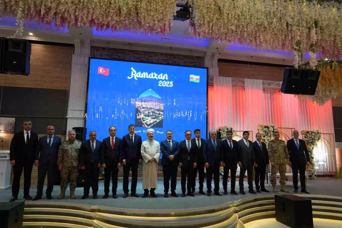 erbas ve memmedov igdirda iftar yemeginde bir ortaya geldi