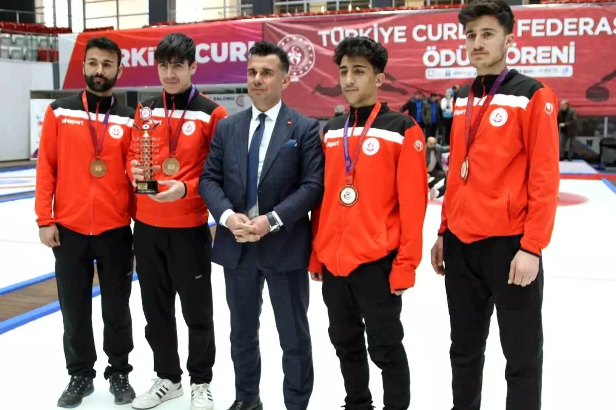 erzurum curling kadrosu turkiye ucuncusu huW8fzbN