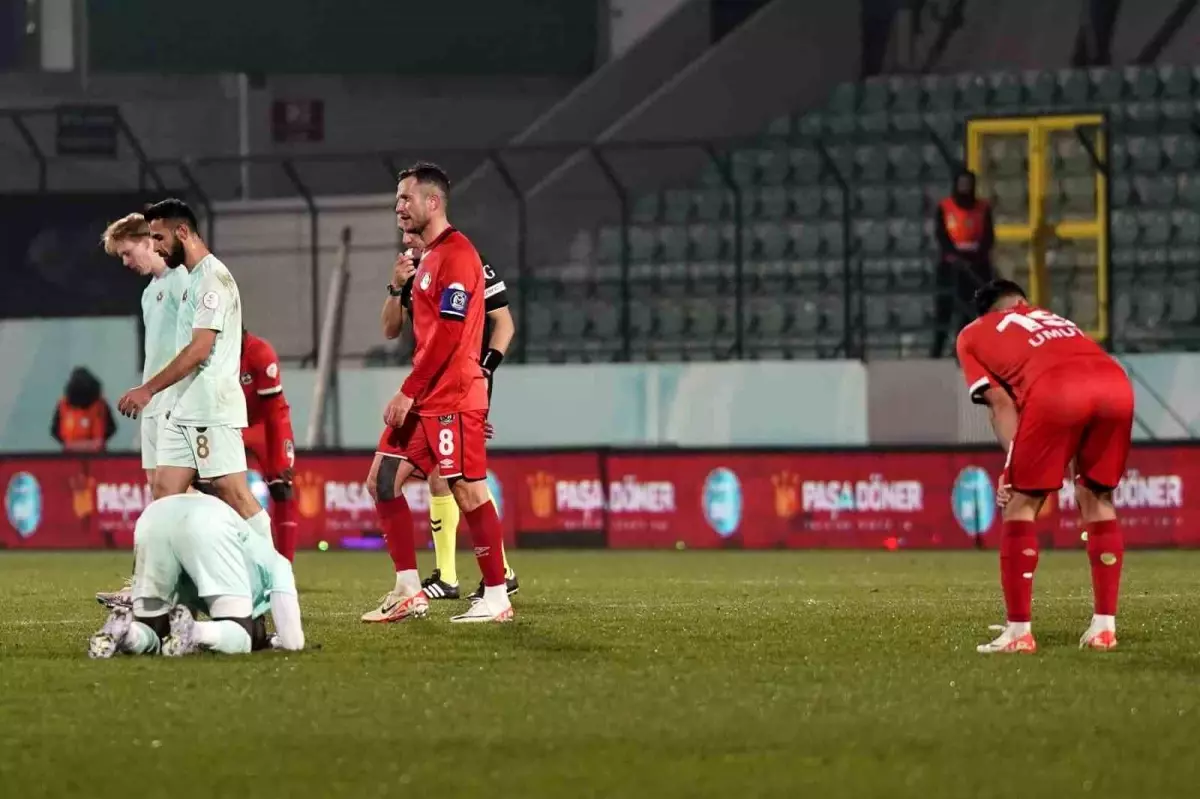 esenler erokspor ve manisa fk berabere kaldi j7cS2ycr