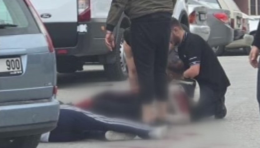 "Esnafların Sopalı ve Levyeli Çatışması: 7 Yaralı" 71 esnaflarin sopali ve levyeli arbedesi 7 yarali 8bL2zOyv