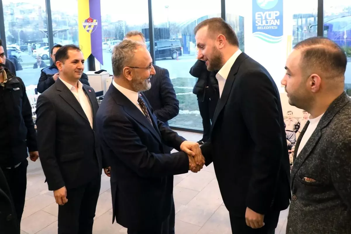 eyupsultan belediyesinden eyupspora iftar yemegi JNSa6LD4