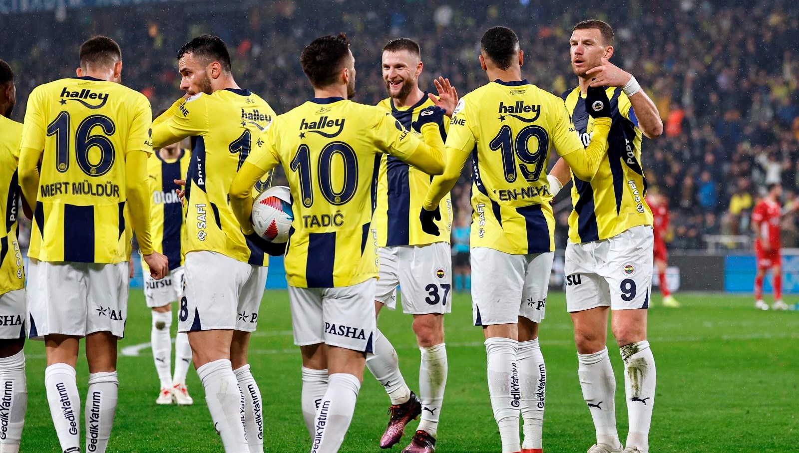 Fenerbahçe'nin Avrupa Rüyası: Çeyrek Final İçin Sahaya Süreceği Kartlar 71 fenerbahce avrupada ceyrek final yolunda beklenen 11