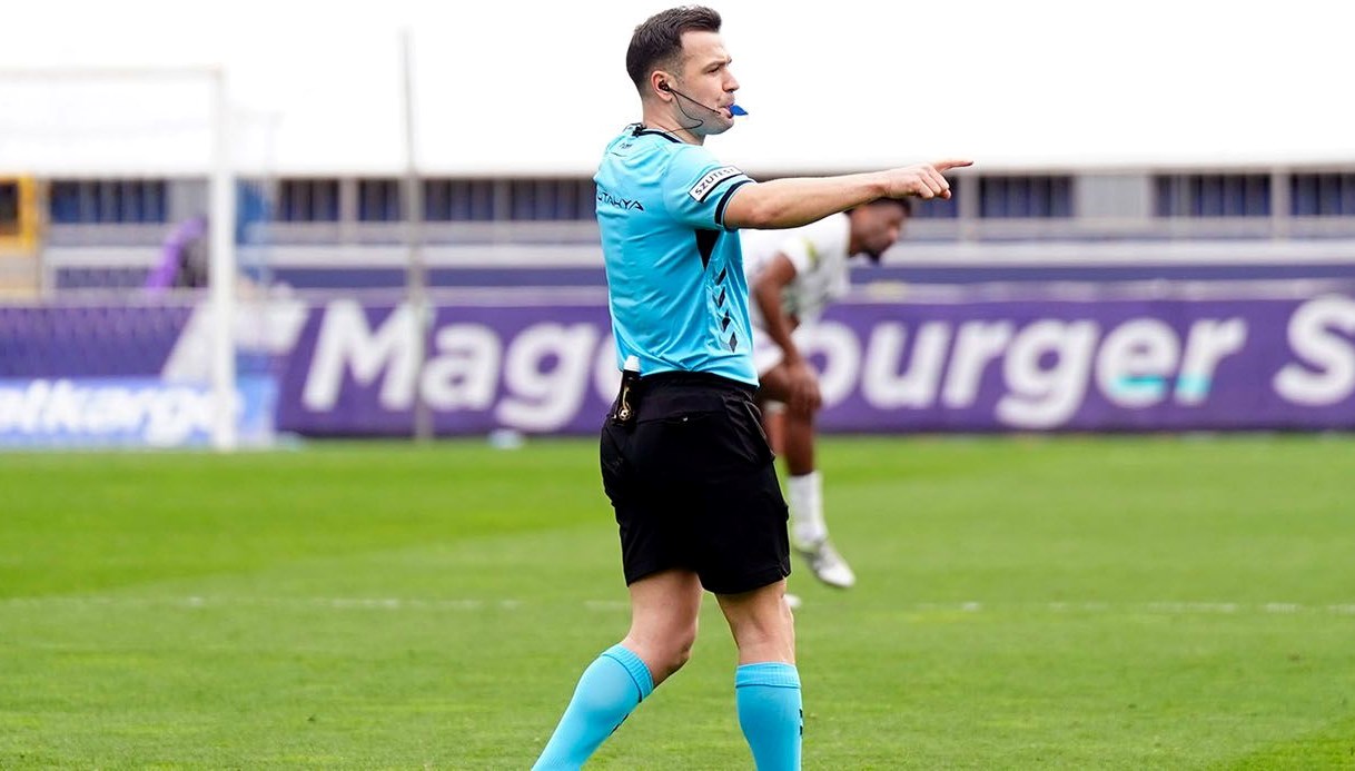 fenerbahce galatasaray derbisinin hakemi cihan aydin kimdir kac yasinda NefDfTLw