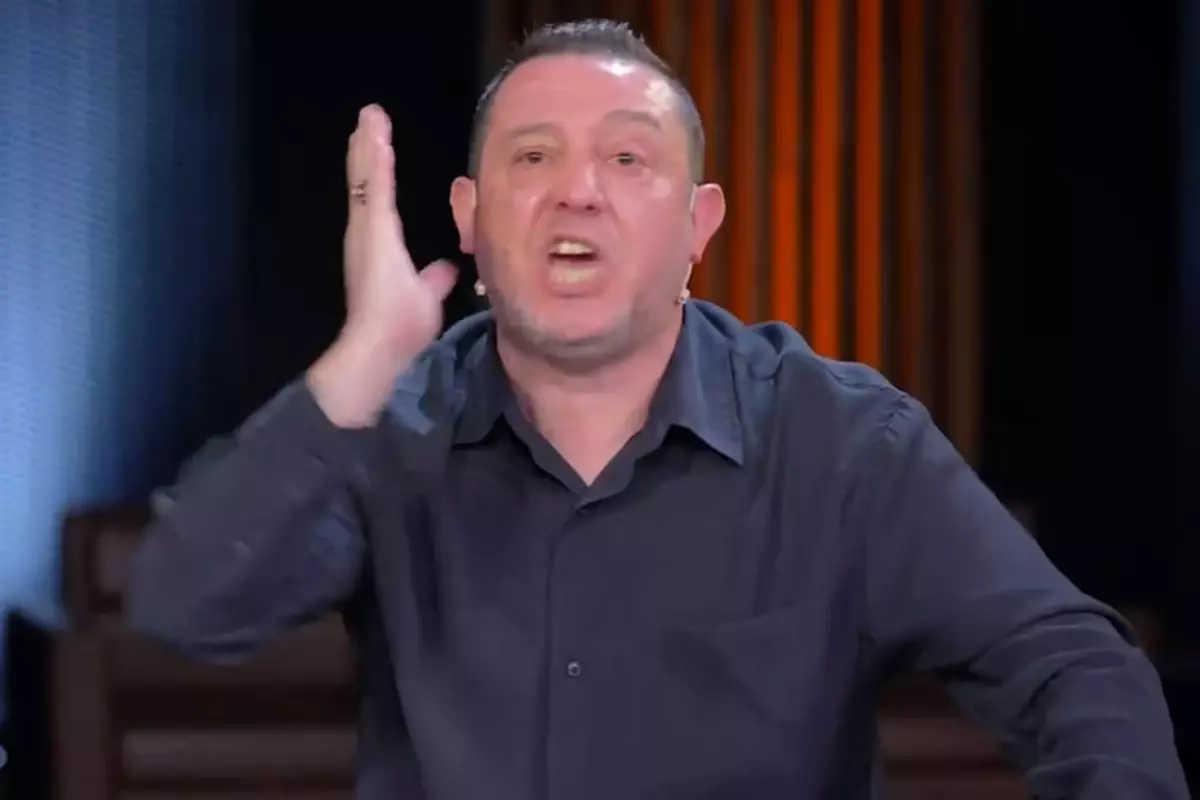 fenerbahcenin elendigini goren nihat kahveci canli yayinda cildirdi senin ben cigerini JTaz9iPj