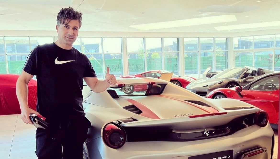 ferrarisini satan turk chiconun basi bayanlarla belada U64uD3la