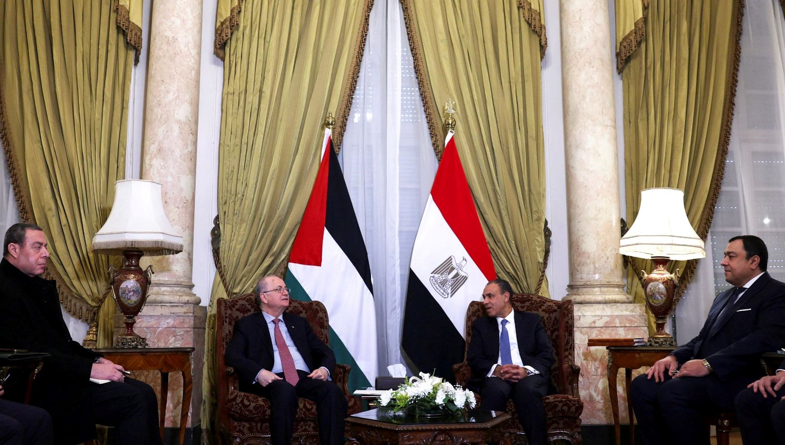 Filistin'de Seçim Zamanı mı? Arap Tepesi'nden Tarihi Çağrı! 71 filistinde secim cagrisi arap tepesinde bildirge kabul edildi 2j3OIhqD