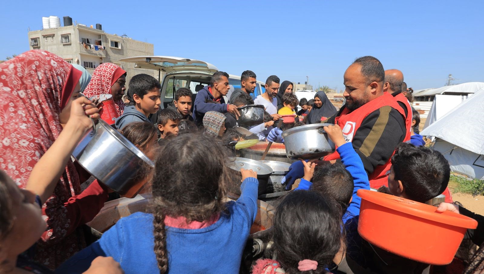 fitre kimlere verilir 2025 fitre ne kadar ramazan sofranizi kizilayla paylasin 6pOlQHPd