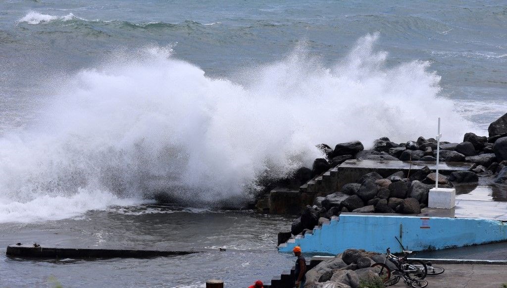 Fransa'da Fırtına Felaketi: Ağaçların Gölgesinde Ölüm 71 fransada olumcul firtina agaclarin altindan cansiz vucut cikardilar PEpEAlX4