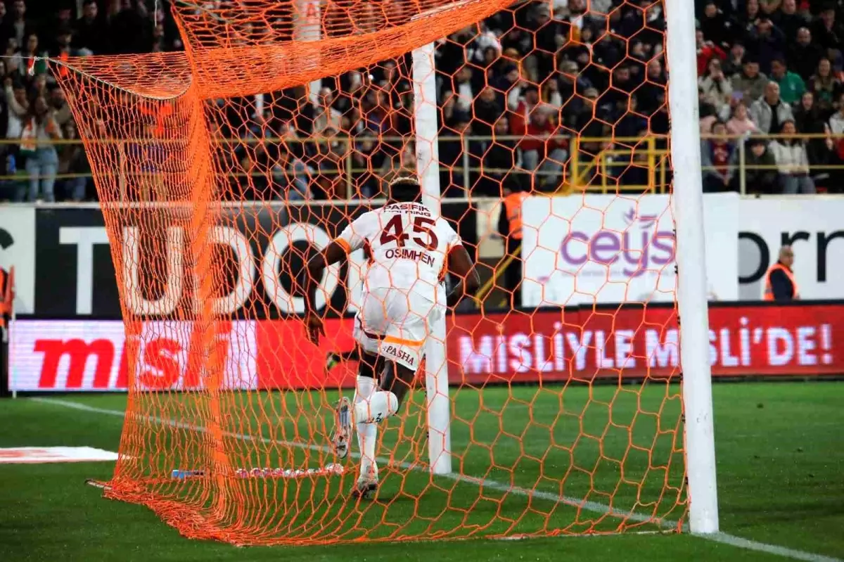 galatasaray deplasmanda beraberliklere karsin guclu