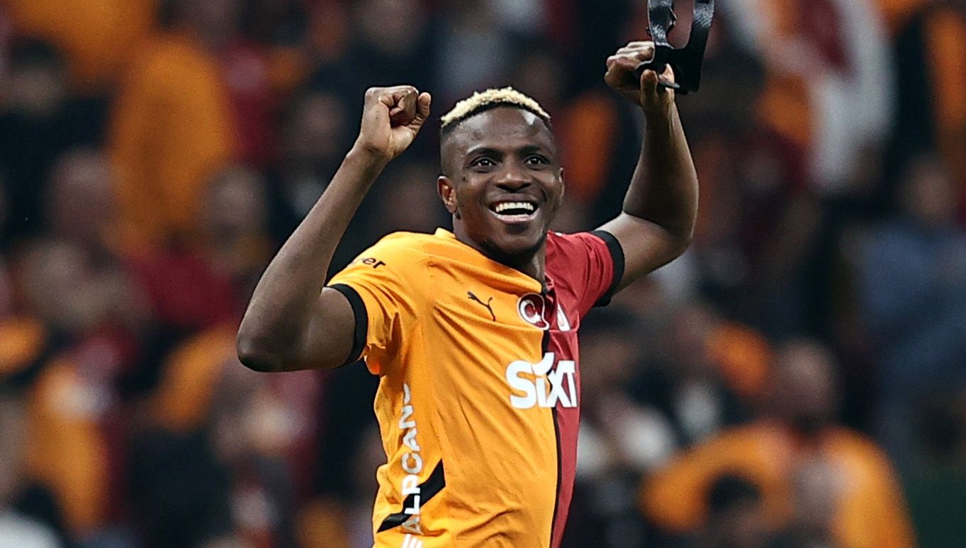 galatasarayi sirtlayan victor osimhen mesleginde 6 sefer hat trick yapti fmlhLvBS