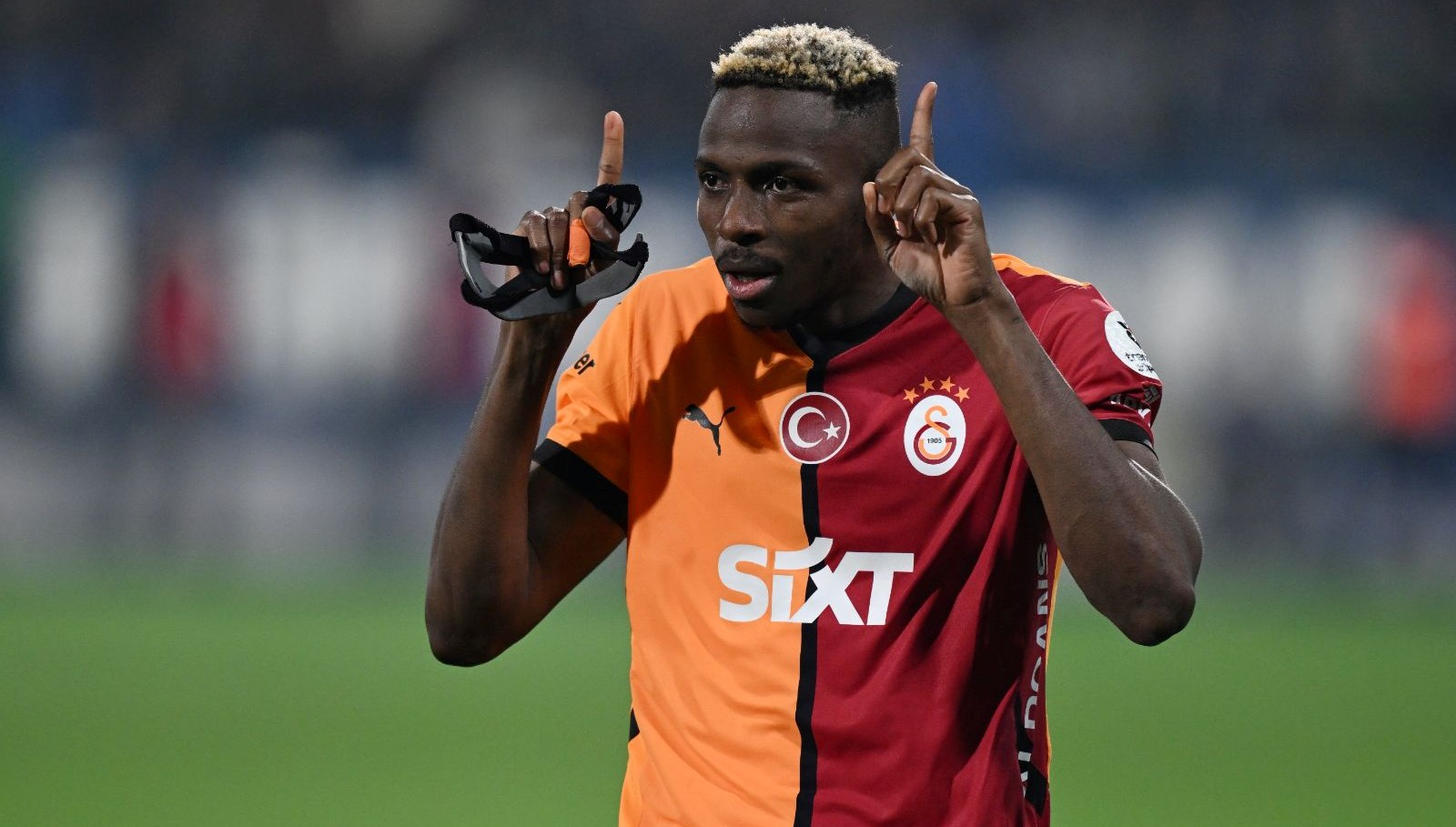 Galatasaray'ın Yeni Aslanı: Osimhen, Icardi'yi Unutturan Gol Makinesi! 71 galatasarayi sirtliyor icardiyi aratmiyor osimhenden 21 super lig macinda 17 gol kcm1zNQk