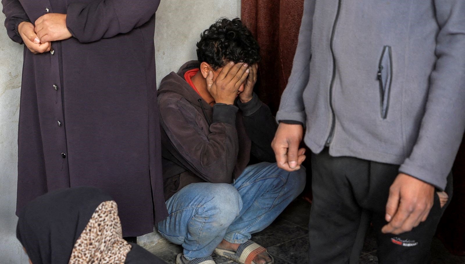 gazzede bombadirman suruyor israil en az 32 filistinliyi oldurdu CtZ1G7Dk