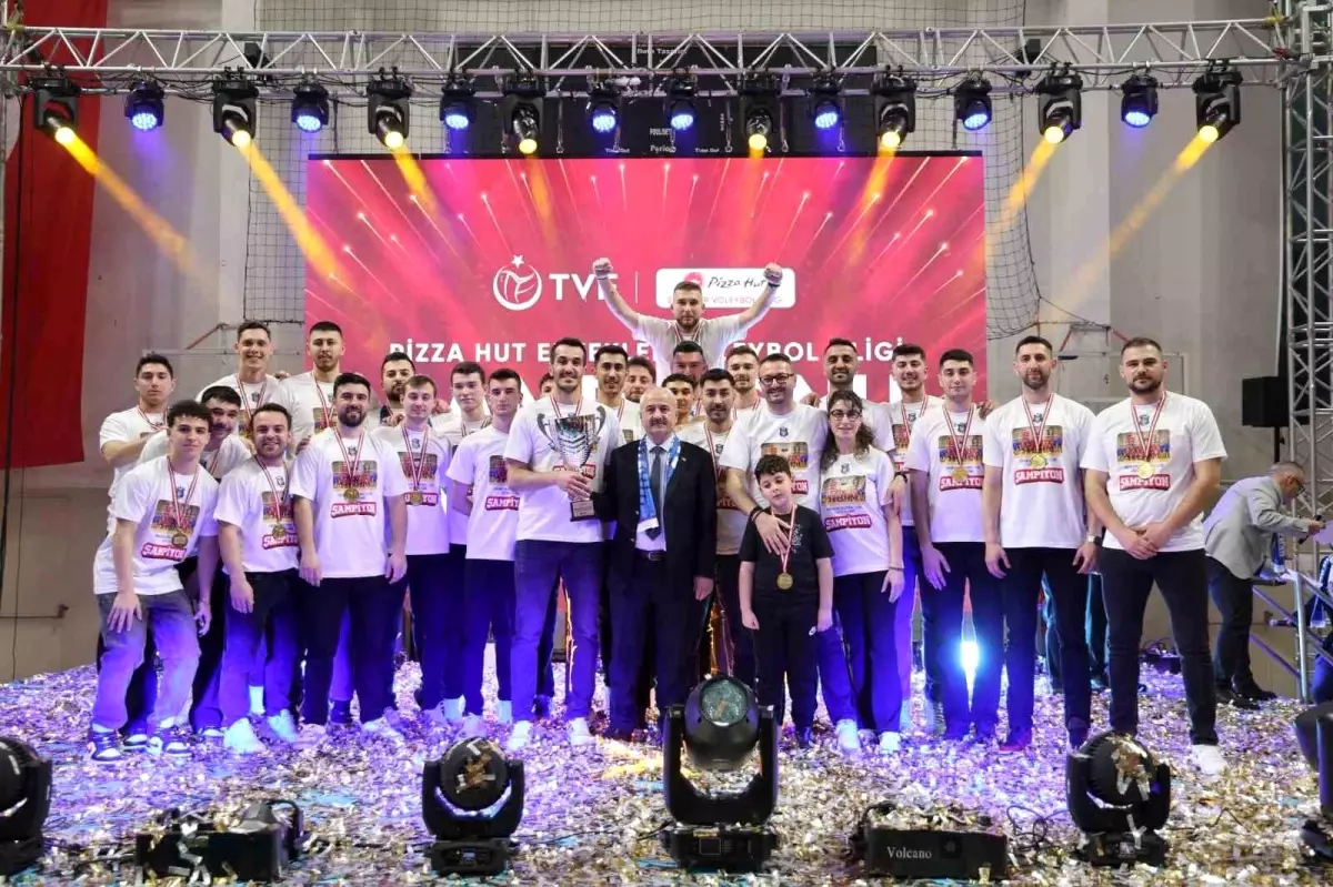 Gebze'nin Sultanları Voleybol 1. Ligi'ne Taç Giydirdi! 71 gebze belediye spor kulubu voleybol 1 ligini sampiyon tamamladi 7bdkurYY