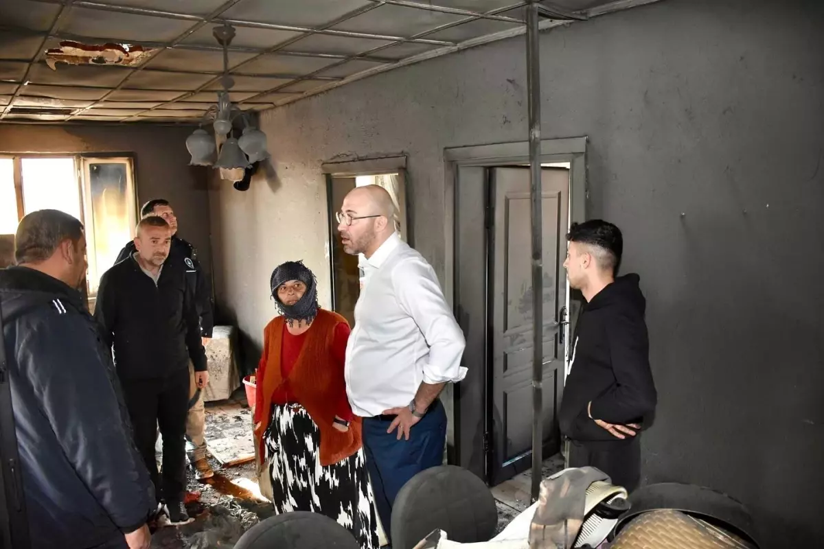 Zencirci'den Germencik Yangınzedelerine Moral Ziyareti 71 germencik belediye baskani zencirci yangin magdurlarini ziyaret etti tJLhwB7P