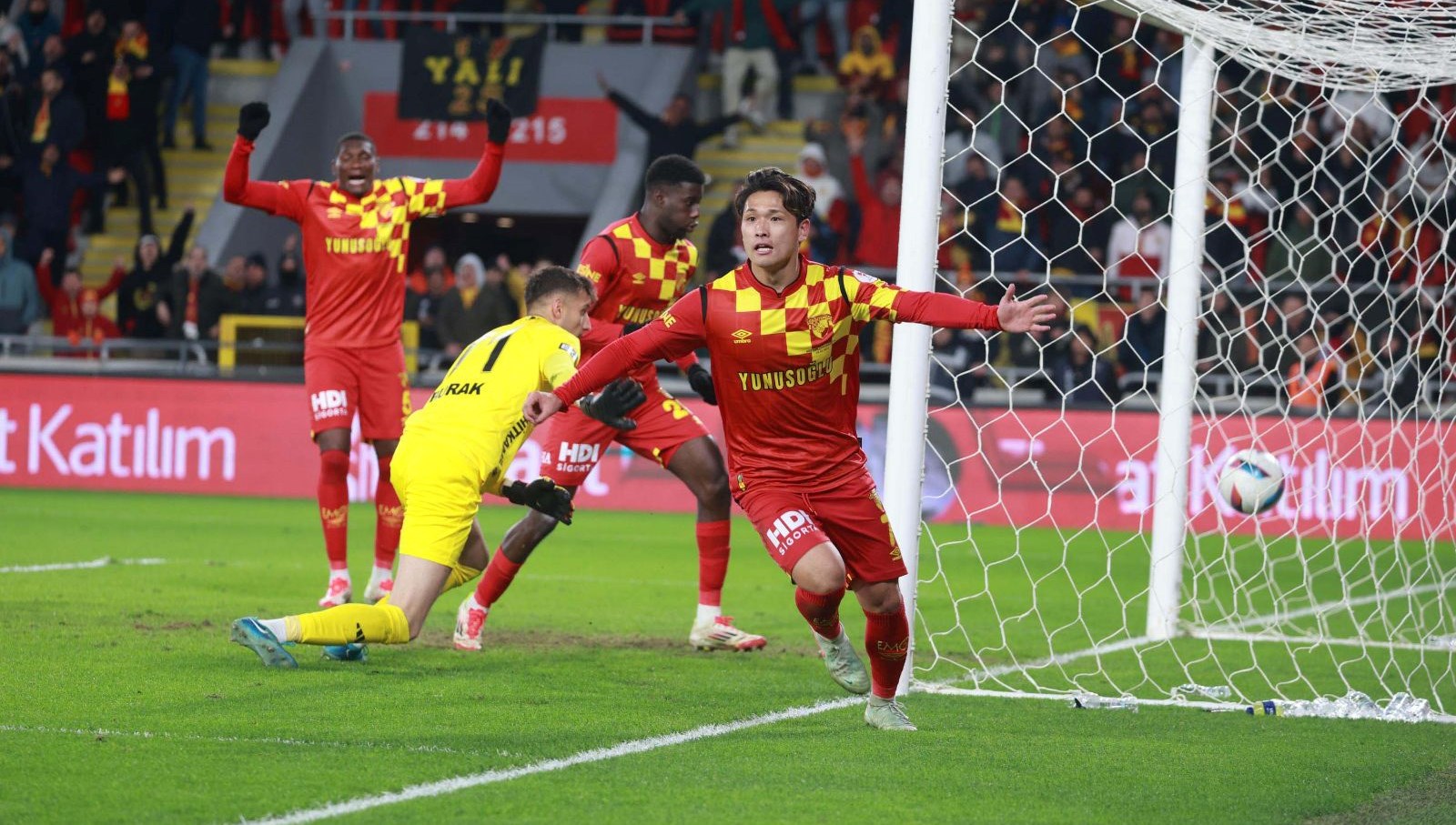 Göztepe, Trabzon'da Ter Testine Çıkıyor 71 goztepe trabzonspor deplasmaninda terleyecek eJc2aYUp