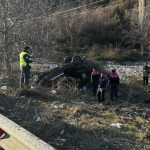 hafif ticari arac devrildi 1 meyyit 4 yarali JazJa5eV