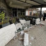 hakimiyeti kaybeden sofor araca carpti arac isyerine girdi 4bdVANl7