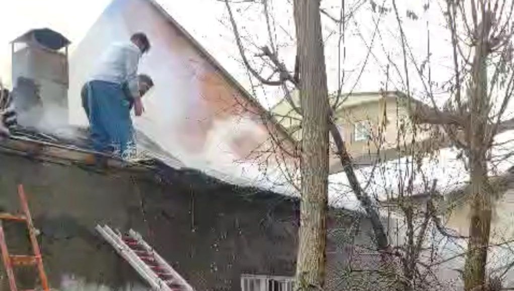 Hakkari'de Evleri Saran Alevler: Korku Dolu Anlar 71 hakkaride korkutan mesken yangini EwPT5pnK