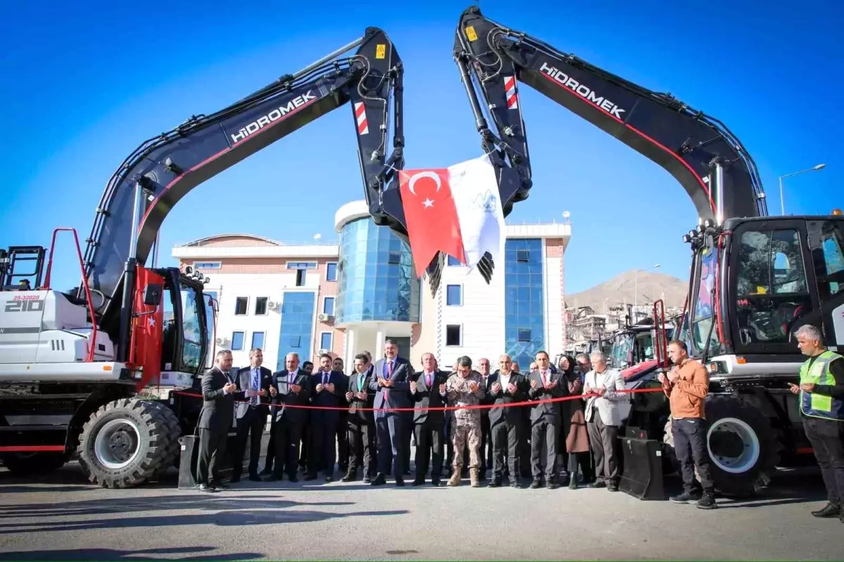 hakkariye 11 yeni arac sBQUYlp6