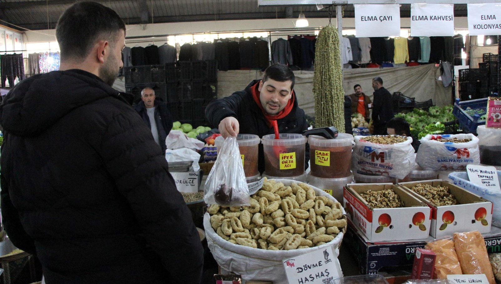 halkin sari altini 1 kilosu gram altini gecti pazarin en degerlisi ancak geceleri bile behSv9tT