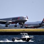 havalimaninda panik anlari ucaga pompali tufekle binmeye calisti Ph8xC5gt