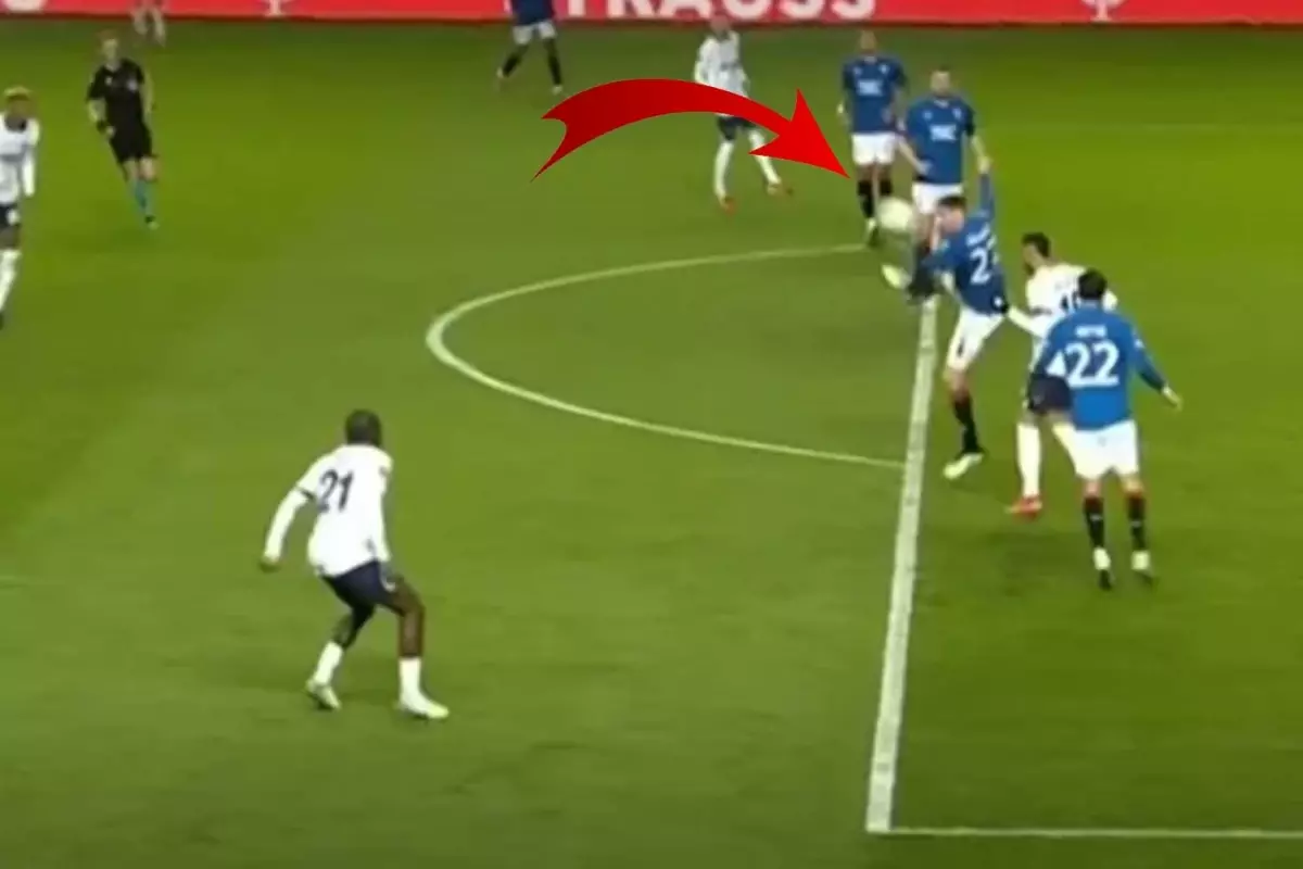 Tartışmalar Alevlendi: Fenerbahçe'nin Penaltı İddiası Gündemde! 71 herkes bu durumu tartisiyor iste fenerbahcenin penalti bekledigi konum