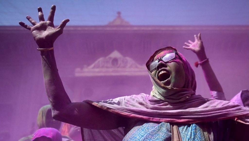 Hindistan, Coşkuyu Renklerle Boyadı: Holi Festivali Kutlamaları 71 hindistanda renklerin festivali coskuyla kutlandi hCmRnznf