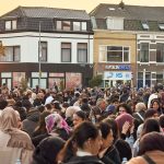 hollandada sokak iftarina bin 600 kisi katildi krEav1j3