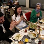 iftar sonrasi tatlicilara ilgi ramazan ayi iftari sevindirdi MnQiyke6