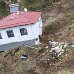 iki katli mesken heyelanda 50 metre suruklendi xrTSOgr5