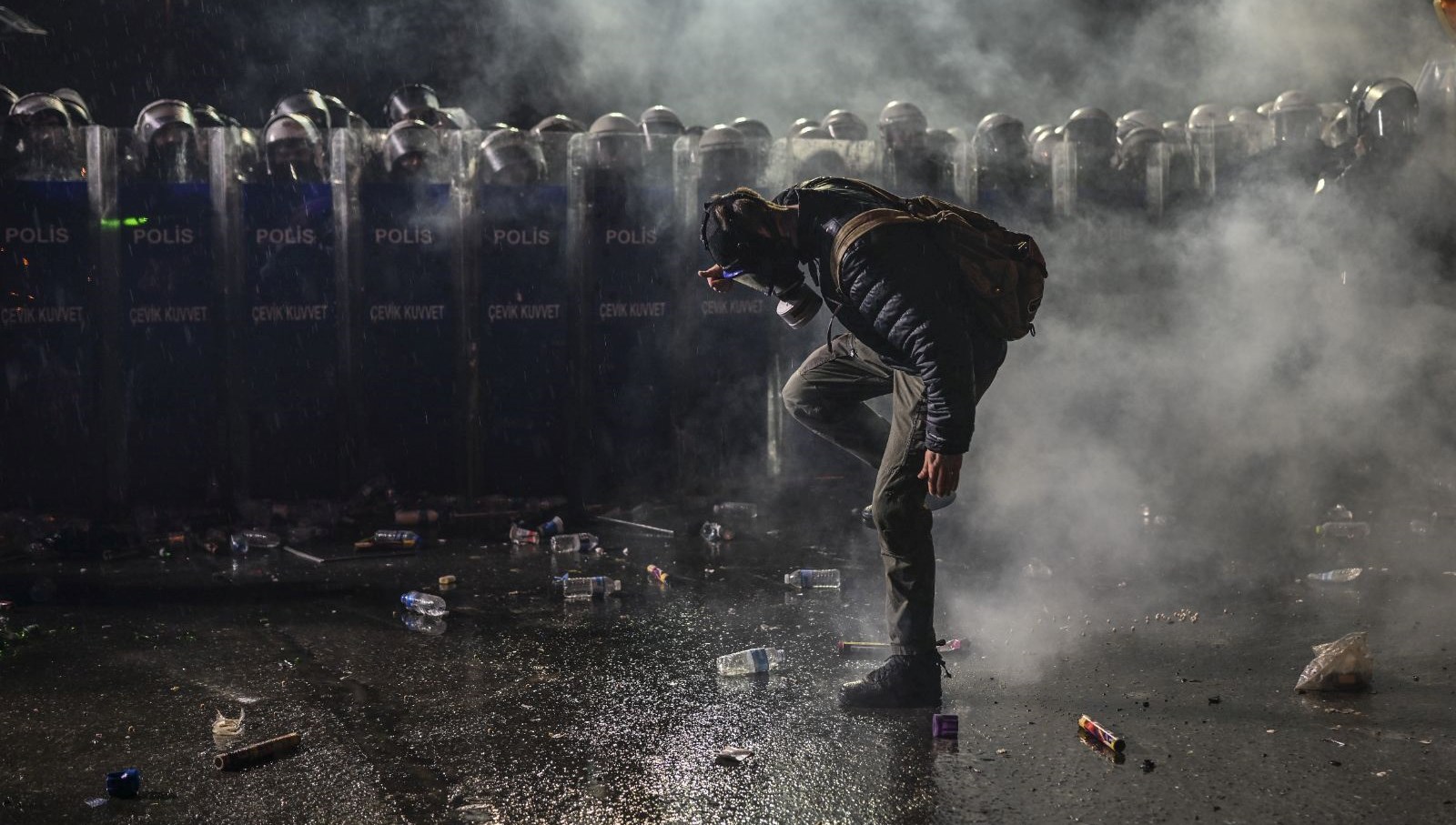 İmamoğlu Protestolarına Soruşturma Darbesi: 74 Kişiye Hapis Talebiyle İlk Dava Açıldı 71 imamoglu protestolariicin birinci dava 74 bireye mahpus istemi mzdA34fG