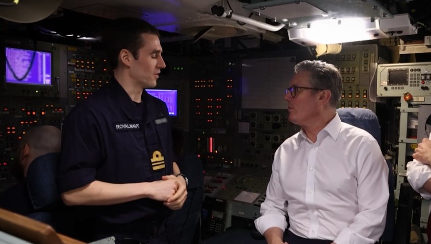 ingiltere basbakani starmerdan nukleer denizaltina ziyaret OLCpZDXY