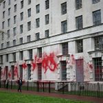 ingilterede gizemli kirmizi boyalar genelev yazilari telas yaratti 6ccsj3QP