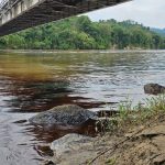 irmak siyah akiyor boru cizgisi patladi petrol suya karisti fFXSbAjz