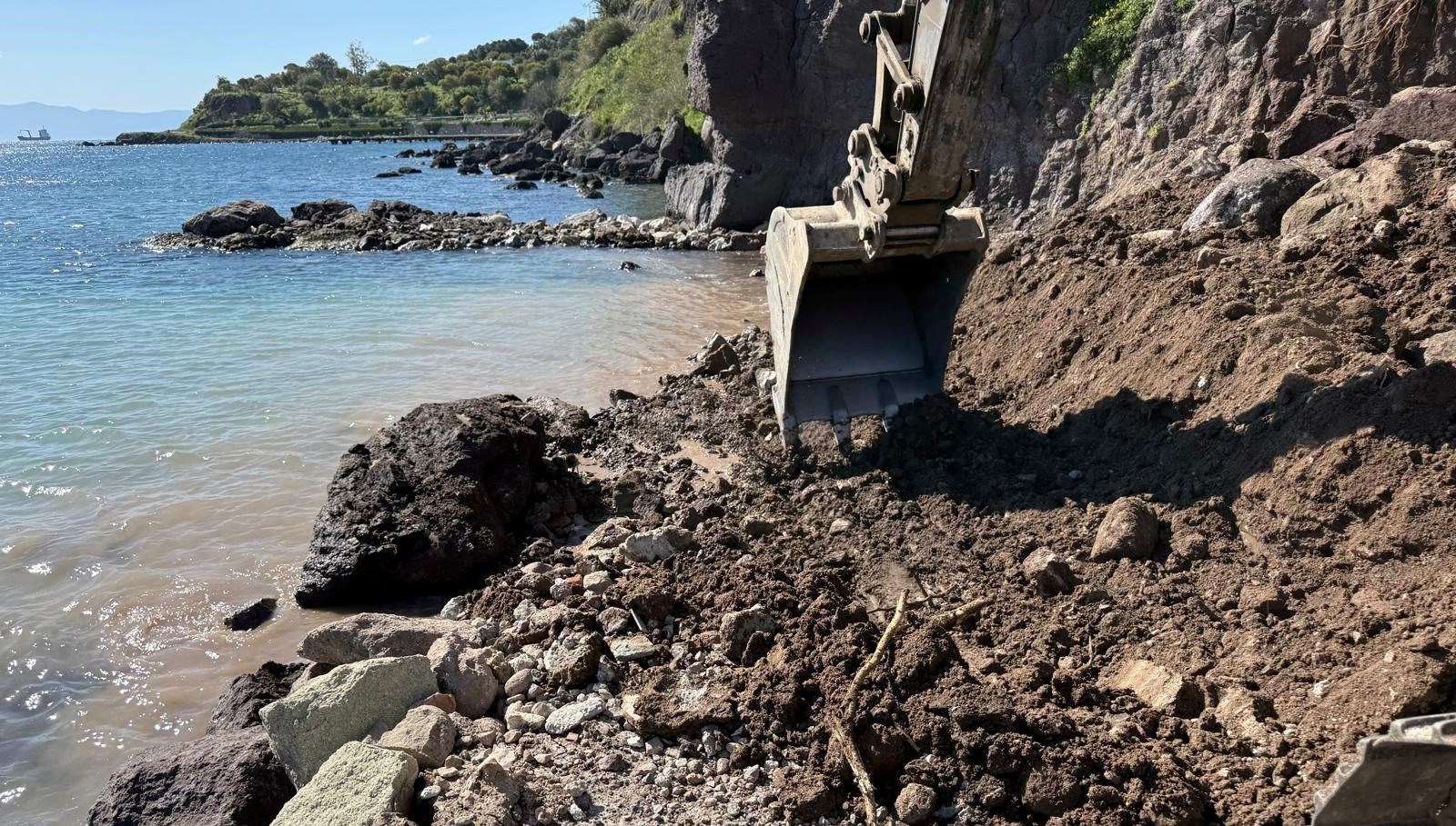 is makineleriyle denizi dolduran firmaya ceza CTY7fN1C