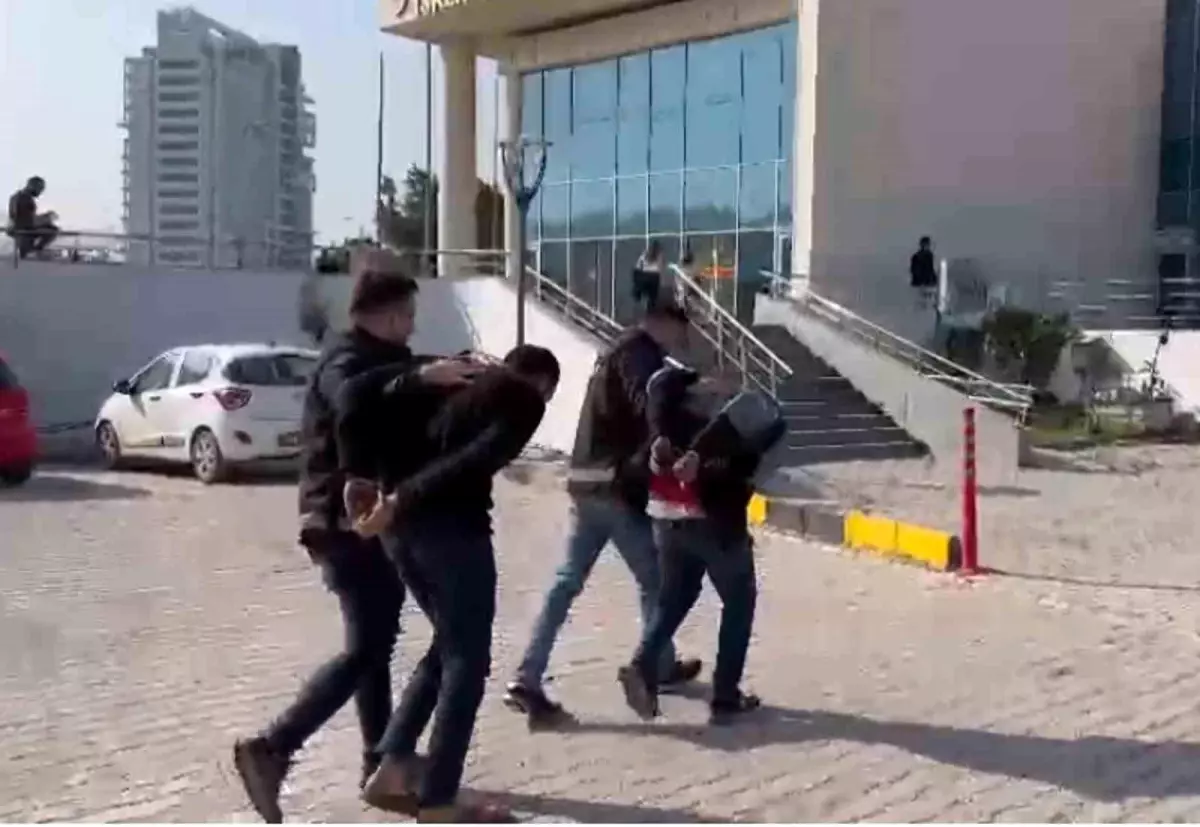 İskenderun'da Hırsızlık Operasyonu: 3 Şüpheli Kelepçelendi 71 iskenderunda 3 hirsiz tutuklandi zyMEbhRB