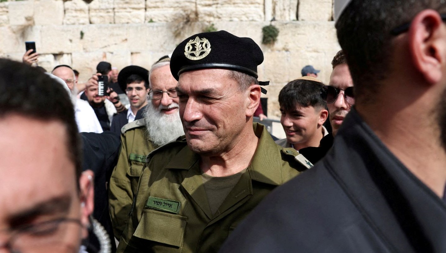 İsrail Ordusundan İddia: 2025 Savaş Yılı Uyarısı ve Toplu İzinlere Kısıtlama 71 israil ordusu toplu musaadeleri yasakliyor 2025 savas yili olacak V5vuMmcB