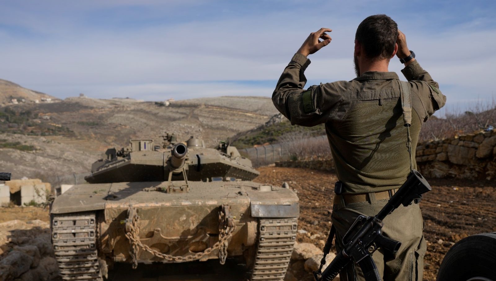 israilden suriyeye akin bombalar askeri ussu amac aldi RsPS9wCO