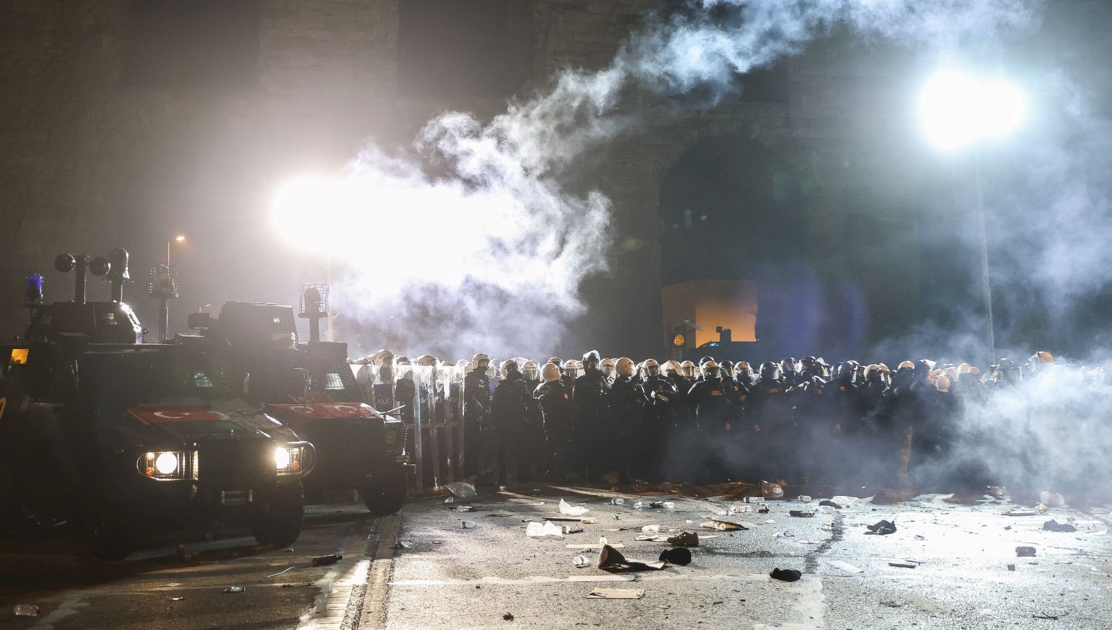 "İstanbul Emniyet Müdürlüğü: 'Polis-Gösterici Muahede' İddialarını Yalanladı" 71 istanbul emniyet mudurlugupolis ile gostericiler ortasinda muahede yapildigi tezi temelsiz TeMtj7kH