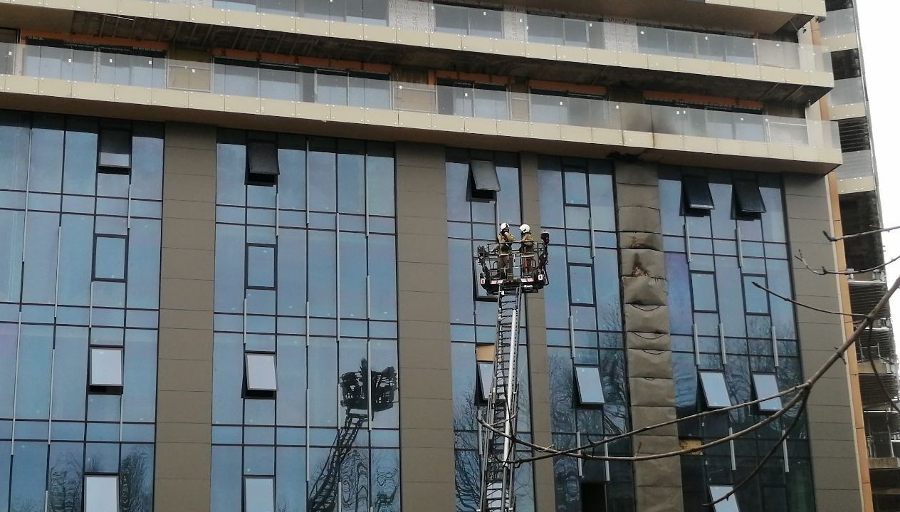 Istemsel Yörüngeler: Kültürel, Kişisel ve Toplumsal Dönemeçler 71 istanbulda 30 katli otel insaatinda yangin 5lsiyNP3