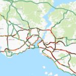 istanbulda bayram trafigi araclar adim adim ilerliyor Zll6lXUF
