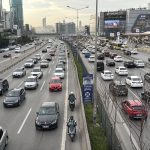 istanbulda hafta sonunda agir trafik MNqn88sq