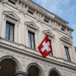 isvicrede bir siyasetciye su tabancasi cezasi cocuklara hediyealmis 74RDwqWP