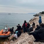 izmirde 24 gocmen ve 1 gocmen kacakcisi yakalandi 9yc14WlD