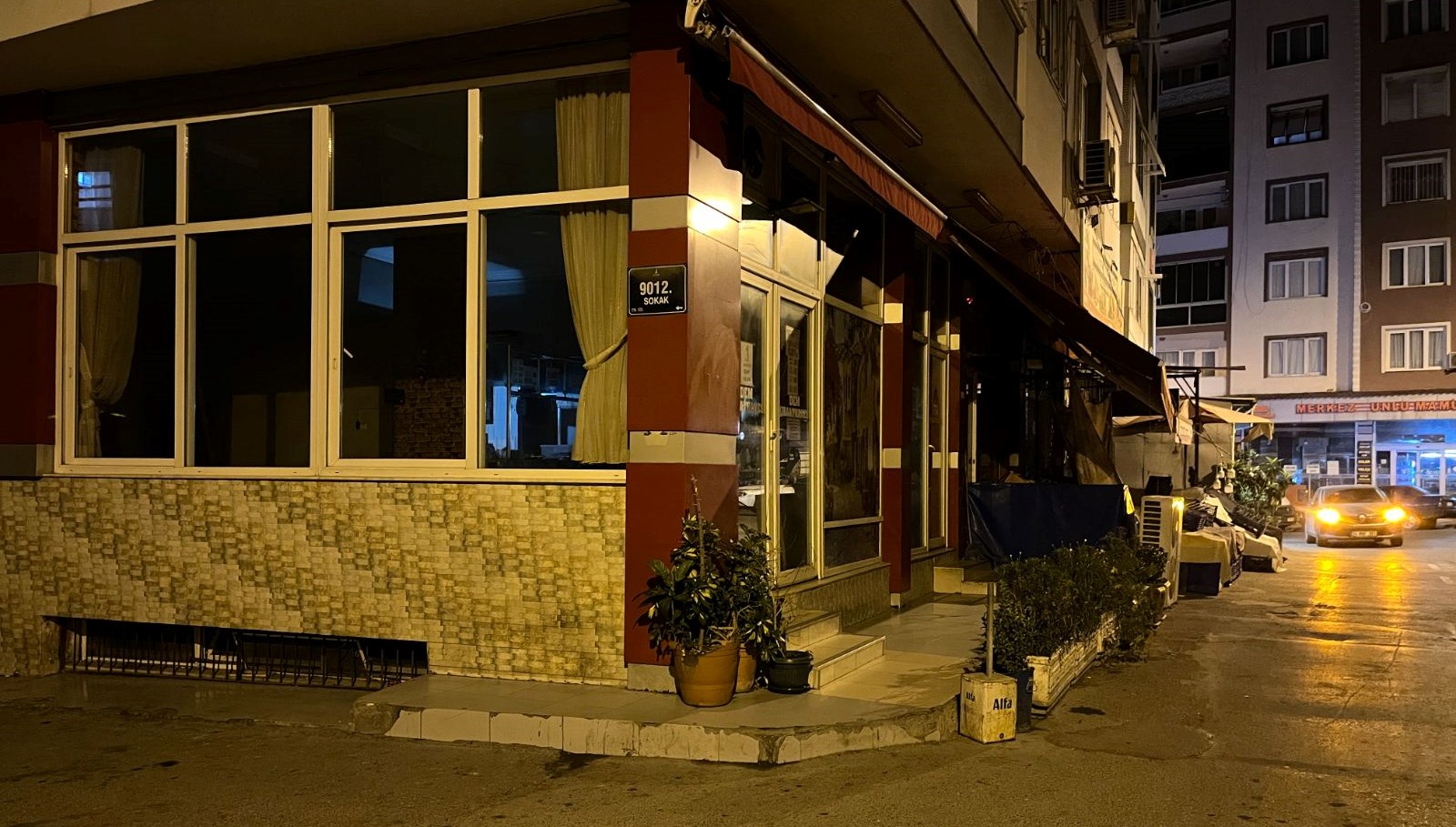 izmirde kahvehaneye silahli atakta bir kisi oldu 1qYjLVOu