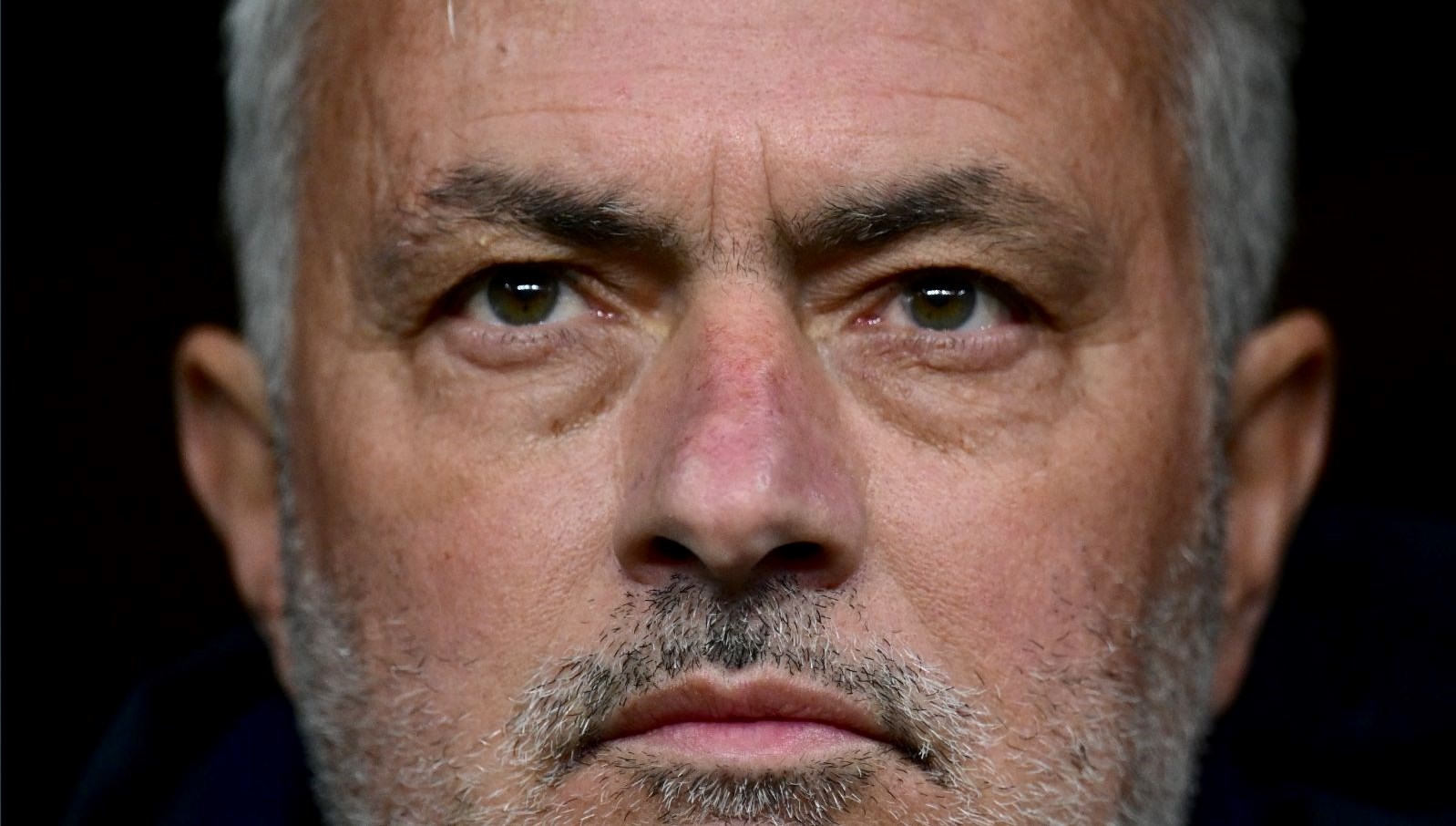 Jose Mourinho: Birinci Zaferin İzinde 71 jose mourinho bir birincinin pesinde 2FgEHLTh