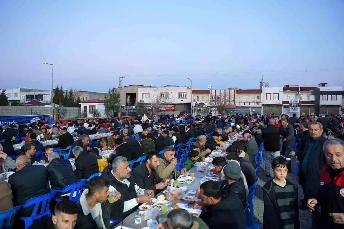 kahta belediyesinin iftar cadiri agir ilgi gordu 8mTzYNYB